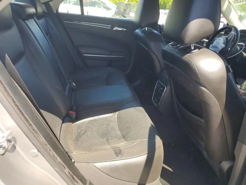 2018 CHRYSLER 300 LIMITED  