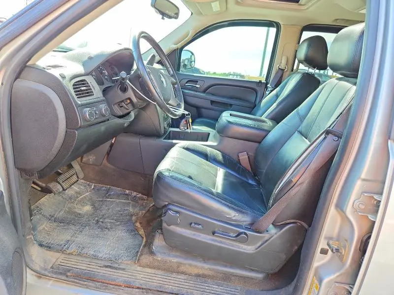 2010 CHEVROLET AVALANCHE LT  