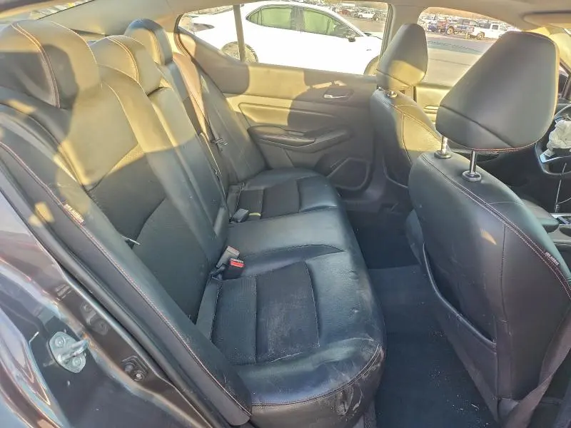 2019 NISSAN ALTIMA SR  