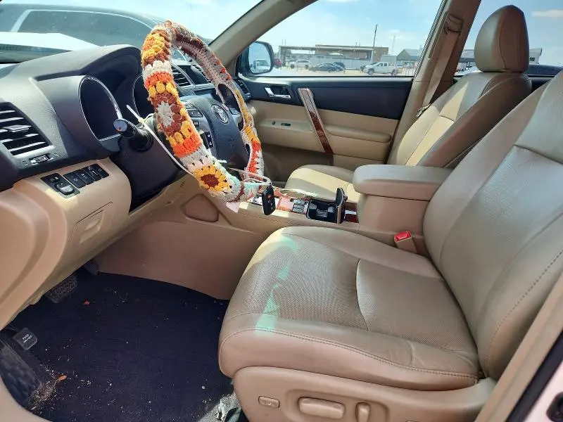 2011 TOYOTA HIGHLANDER LIMITED  