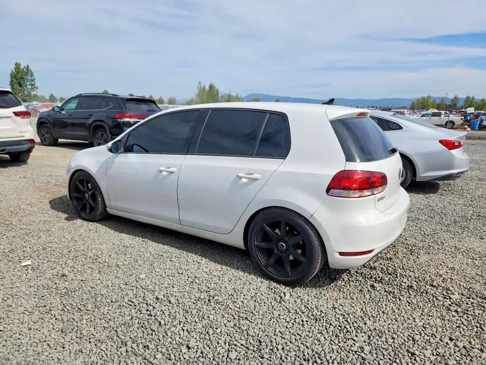 2011 VOLKSWAGEN GOLF   
