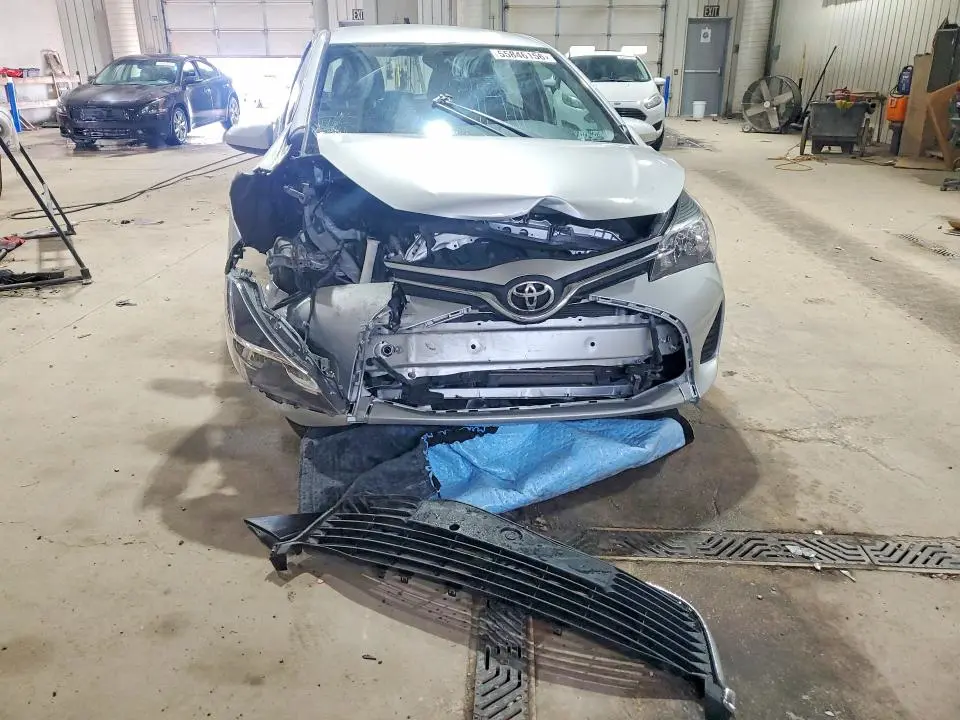2015 TOYOTA YARIS 5-DOOR LE  