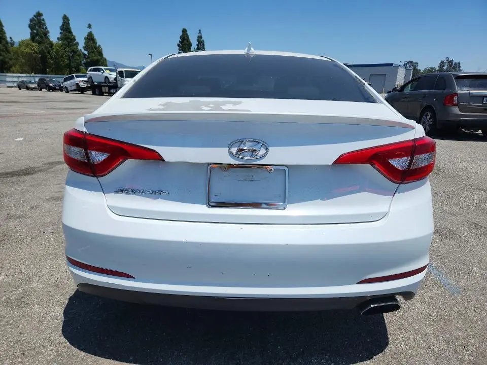 2016 HYUNDAI SONATA SE  