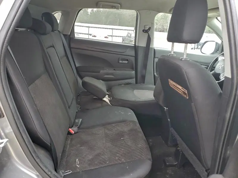 2013 MITSUBISHI OUTLANDER SPORT LE  