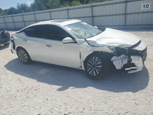 2023 NISSAN ALTIMA SV  
