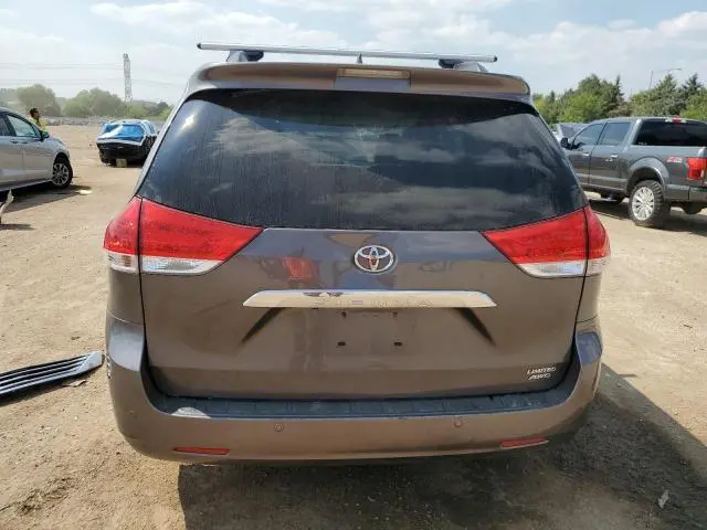 2012 TOYOTA SIENNA XLE  