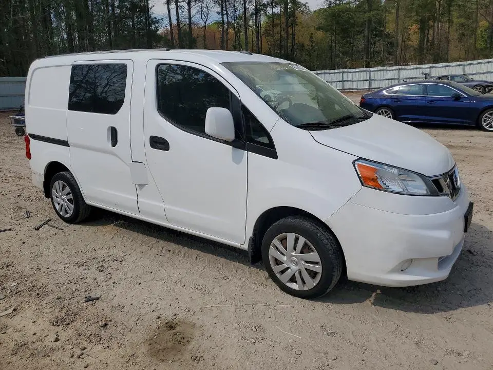 2015 NISSAN NV200 SV  