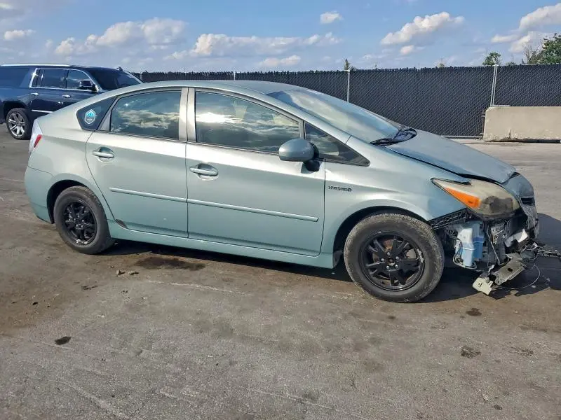 2013 TOYOTA PRIUS   