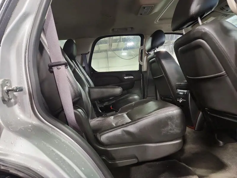 2013 CADILLAC ESCALADE LUXURY  