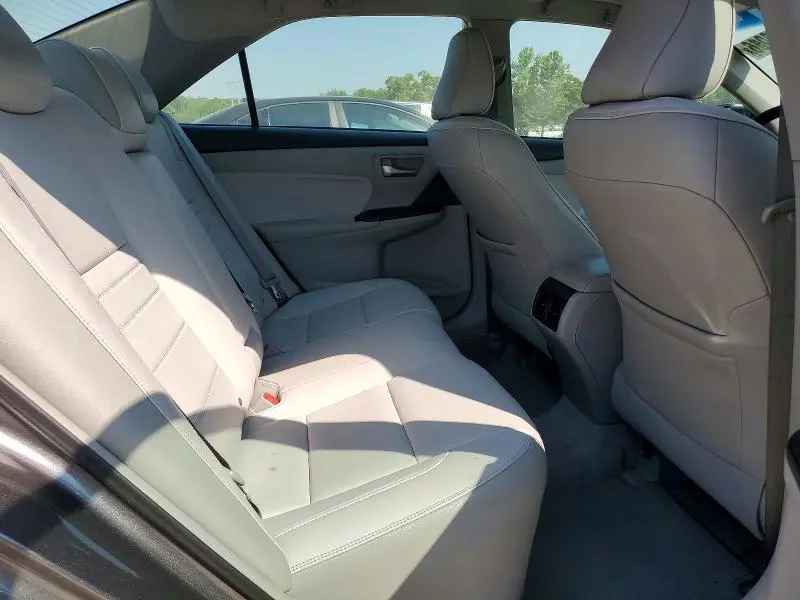 2015 TOYOTA CAMRY XLE V6  