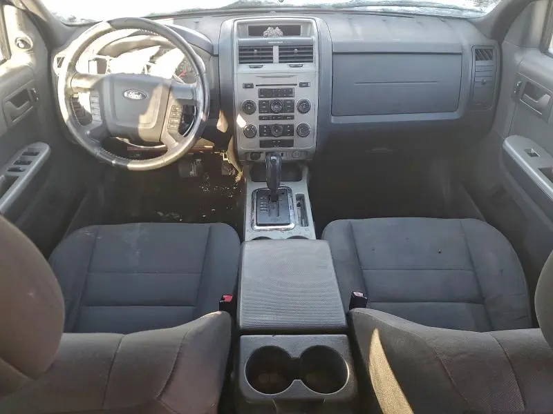2010 FORD ESCAPE XLT  