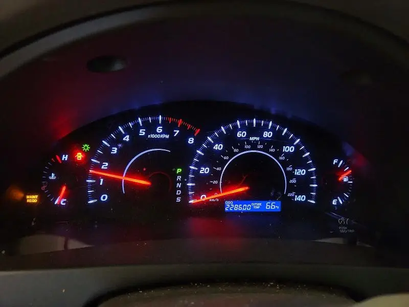 2011 TOYOTA CAMRY LE  