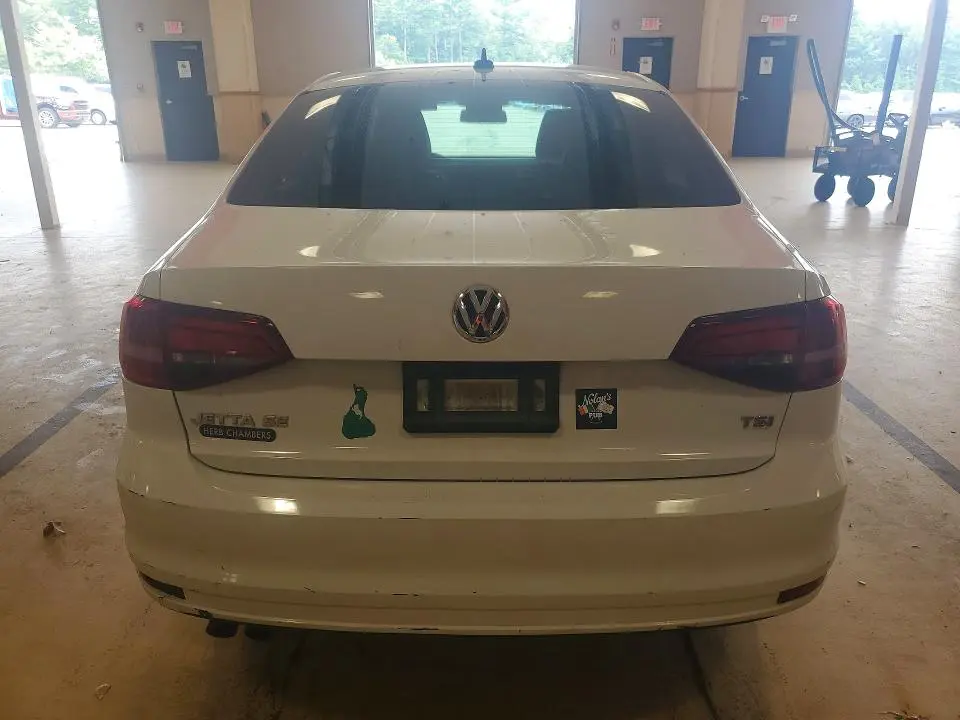 2017 VOLKSWAGEN JETTA SE  