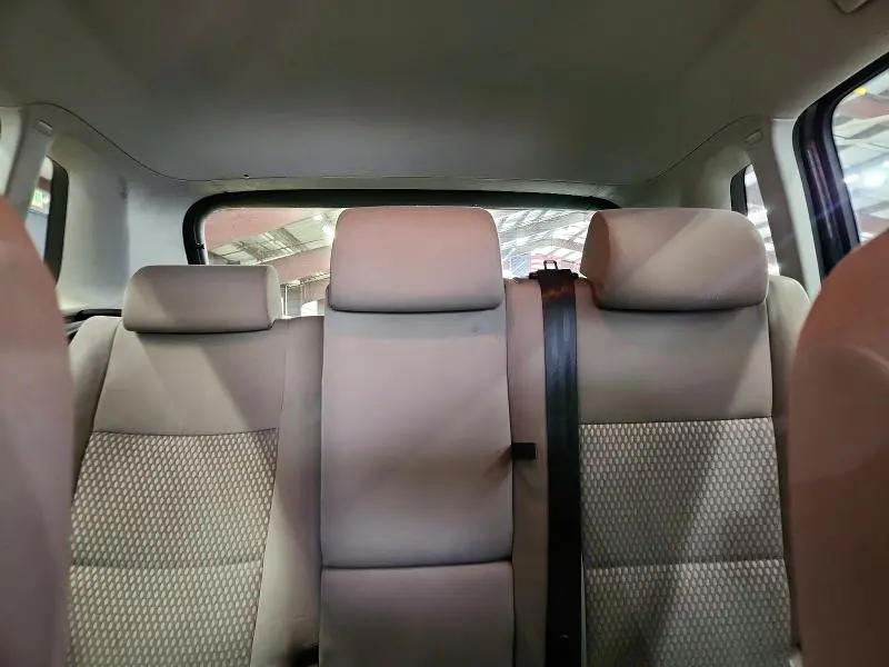 2010 VOLKSWAGEN TIGUAN SE  