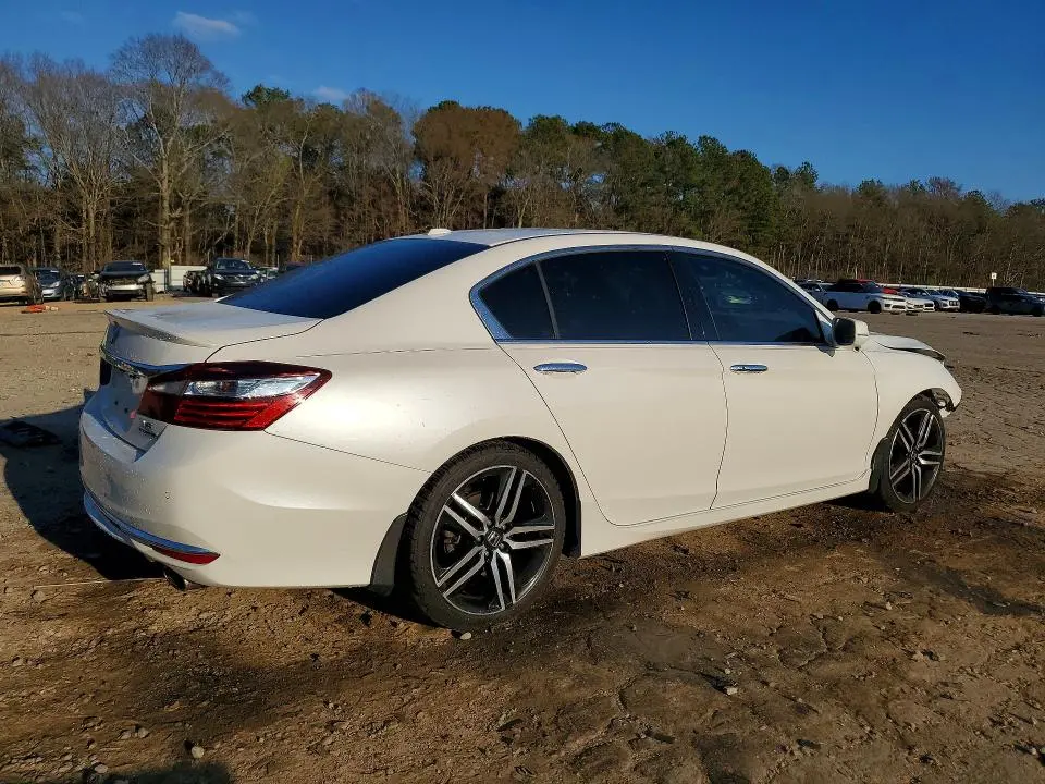 2017 HONDA ACCORD TOURING  
