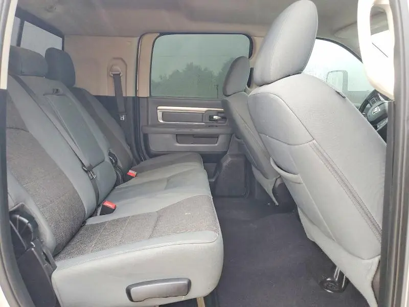 2016 RAM 2500 SLT  