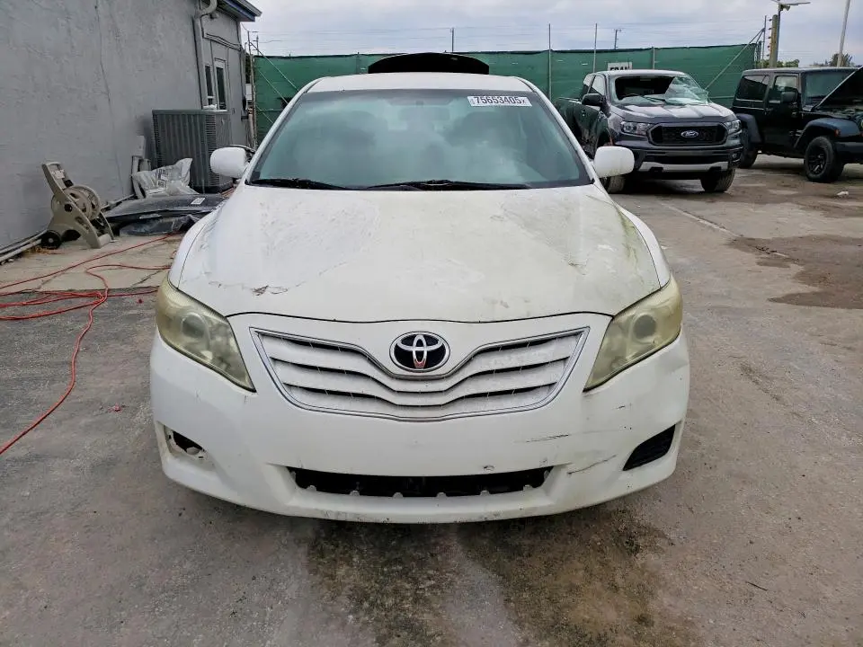 2010 TOYOTA CAMRY BASE  