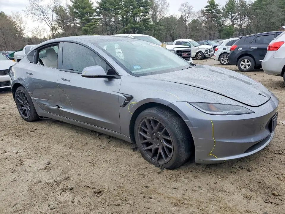2025 TESLA MODEL 3   