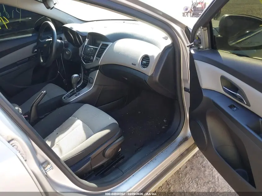 2011 CHEVROLET CRUZE LS