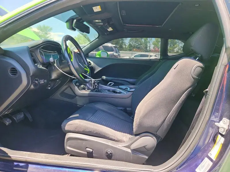 2017 DODGE CHALLENGER SXT  