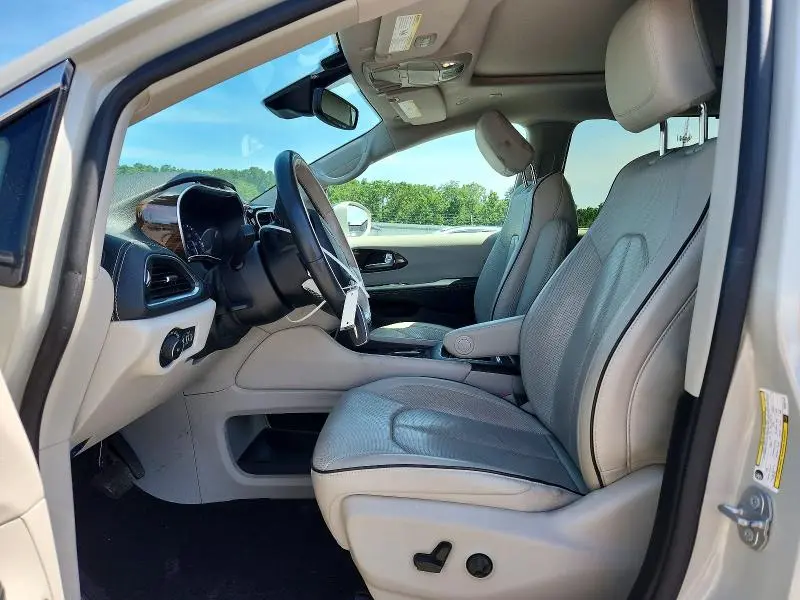 2021 CHRYSLER PACIFICA LIMITED  