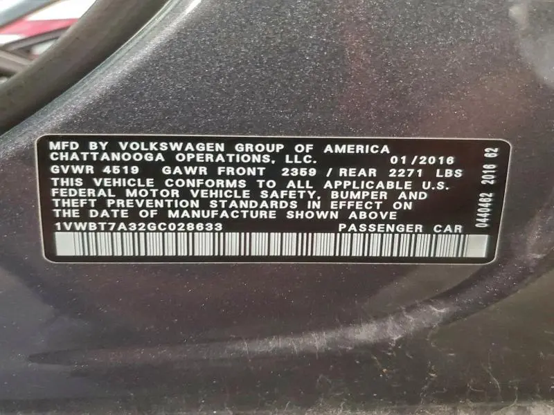 2016 VOLKSWAGEN PASSAT SE  