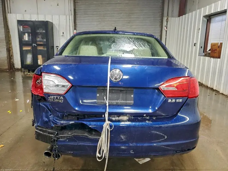 2011 VOLKSWAGEN JETTA SE  