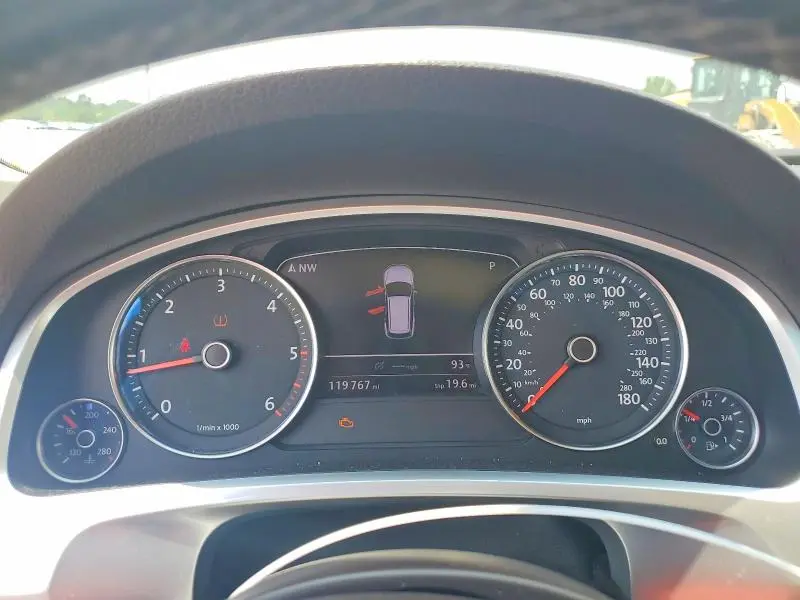 2011 VOLKSWAGEN TOUAREG V6 TDI  