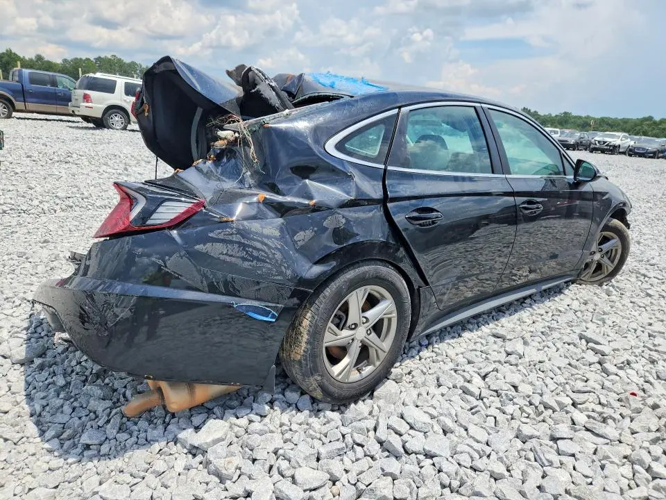 2023 HYUNDAI SONATA SE  
