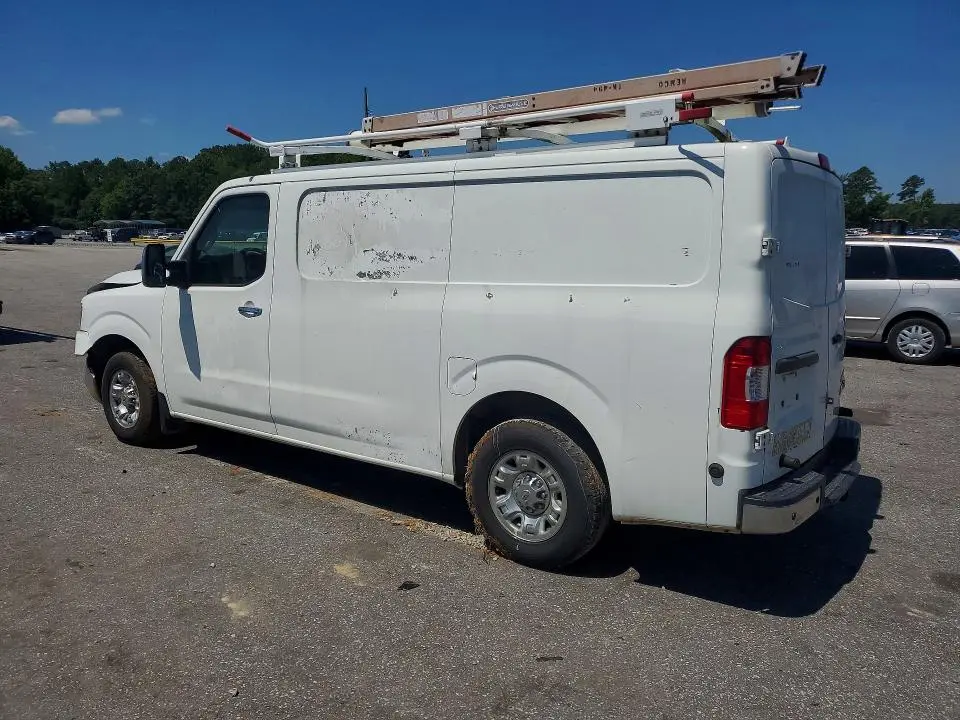 2015 NISSAN NV 2500 HD SL  