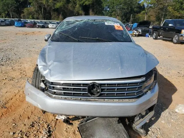2017 VOLKSWAGEN PASSAT SE  