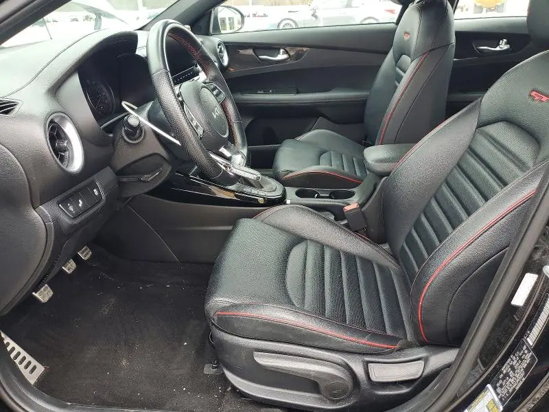 2023 KIA FORTE GT  