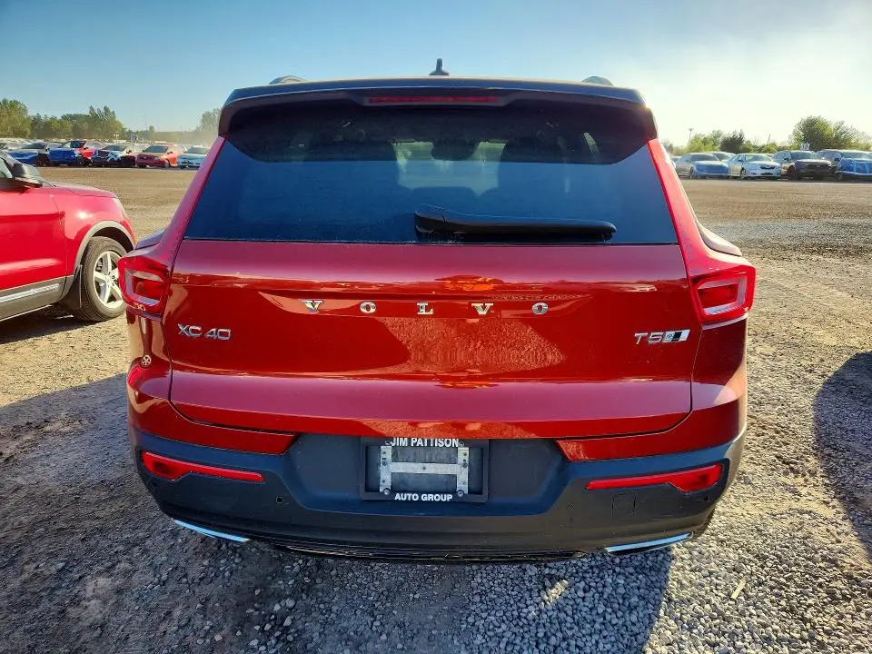 2019 VOLVO XC40 T5 R-DESIGN  