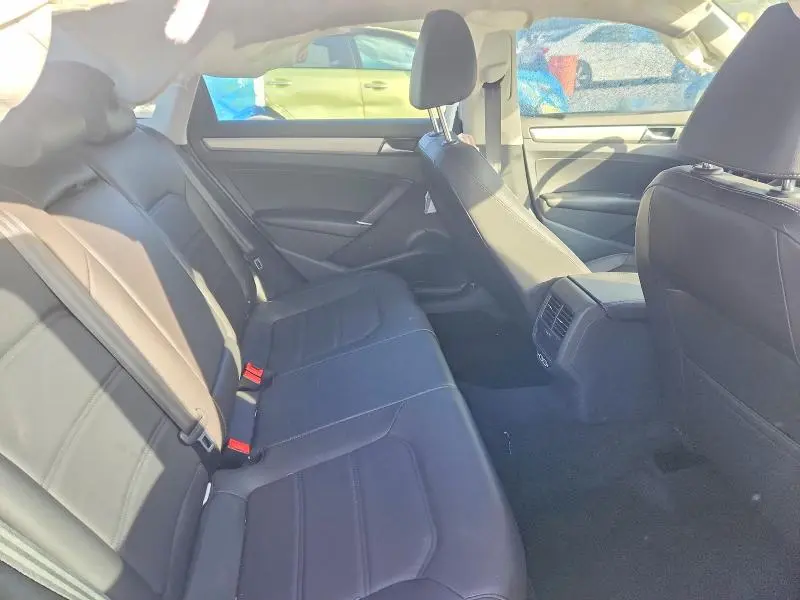 2021 VOLKSWAGEN PASSAT SE  