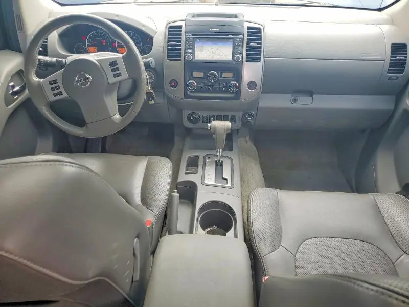 2016 NISSAN FRONTIER SL  