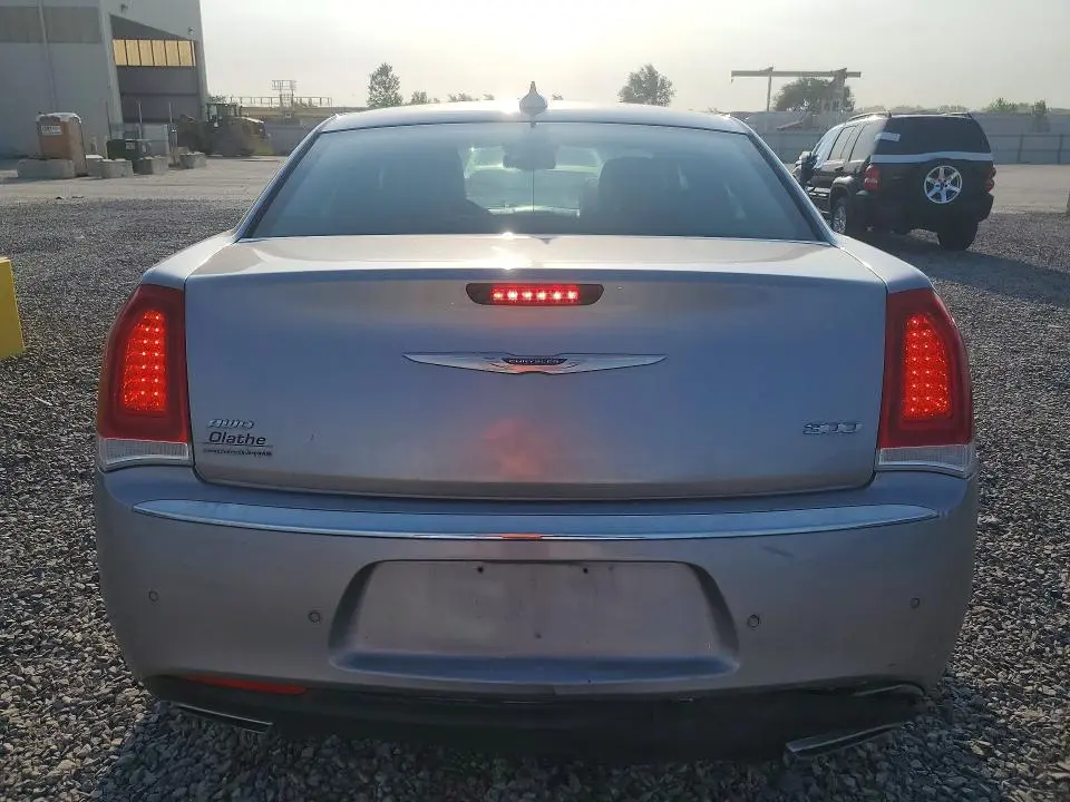 2018 CHRYSLER 300 LIMITED  