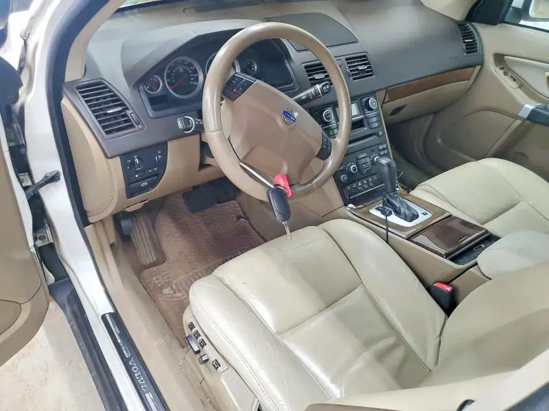 2011 VOLVO XC90 3.2  