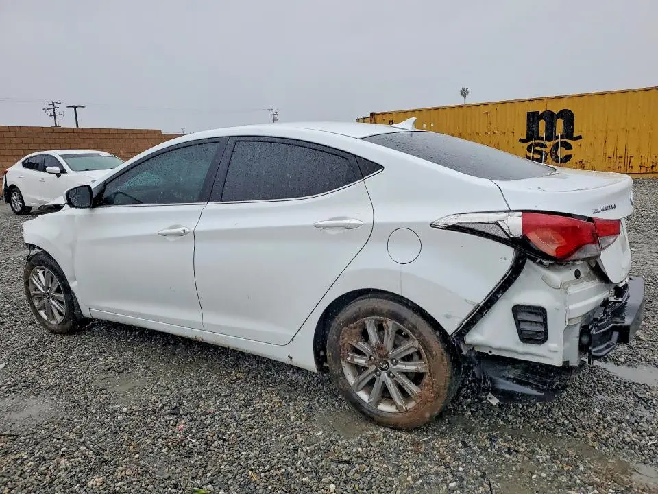 2015 HYUNDAI ELANTRA SE  