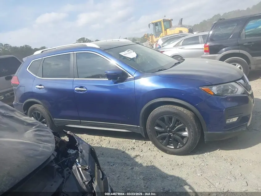 2017 NISSAN ROGUE SV
