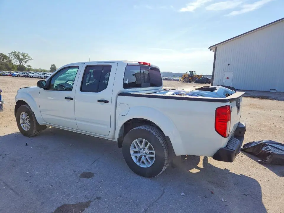 2021 NISSAN FRONTIER SV  
