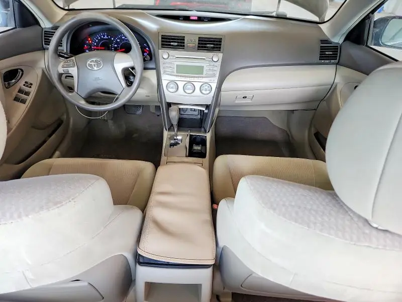 2011 TOYOTA CAMRY LE  
