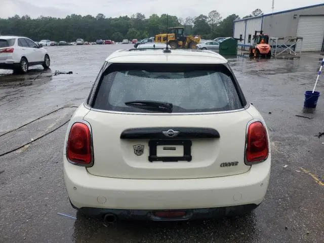 2017 MINI COOPER 