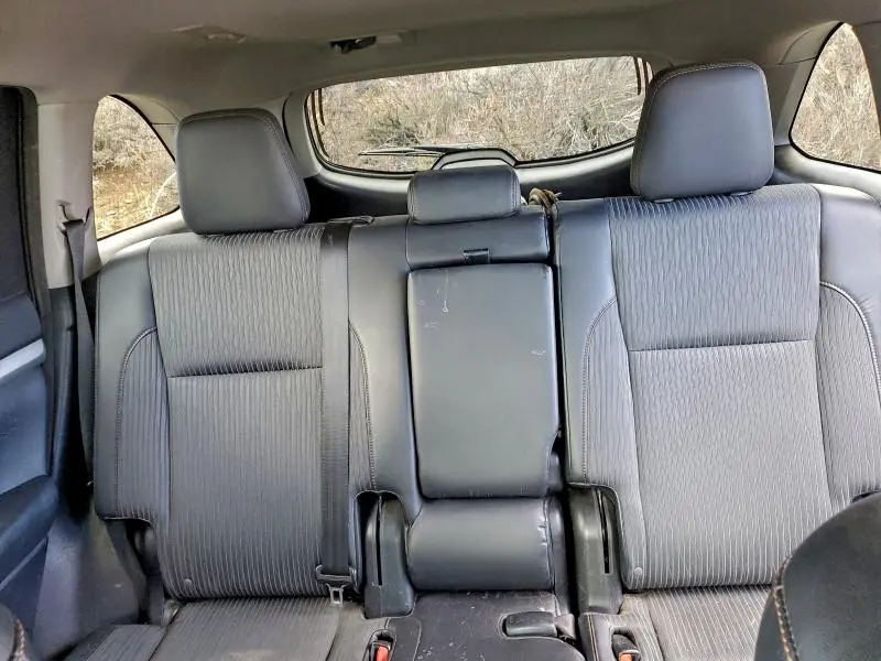 2015 TOYOTA HIGHLANDER LE  