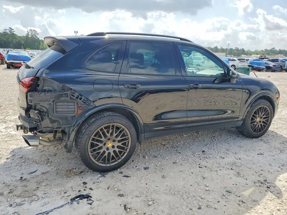 2018 PORSCHE CAYENNE   