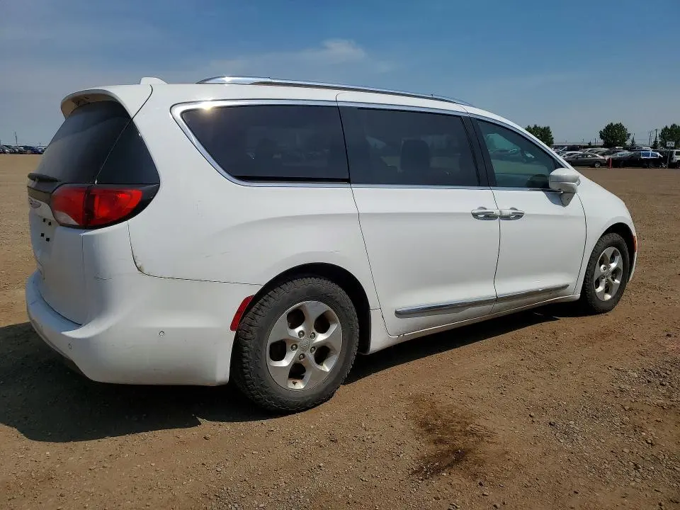 2017 CHRYSLER PACIFICA TOURING L PLUS  