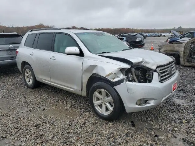 2010 TOYOTA HIGHLANDER SE  