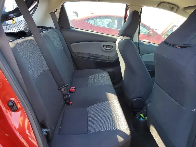 2016 TOYOTA YARIS 5-DOOR LE  