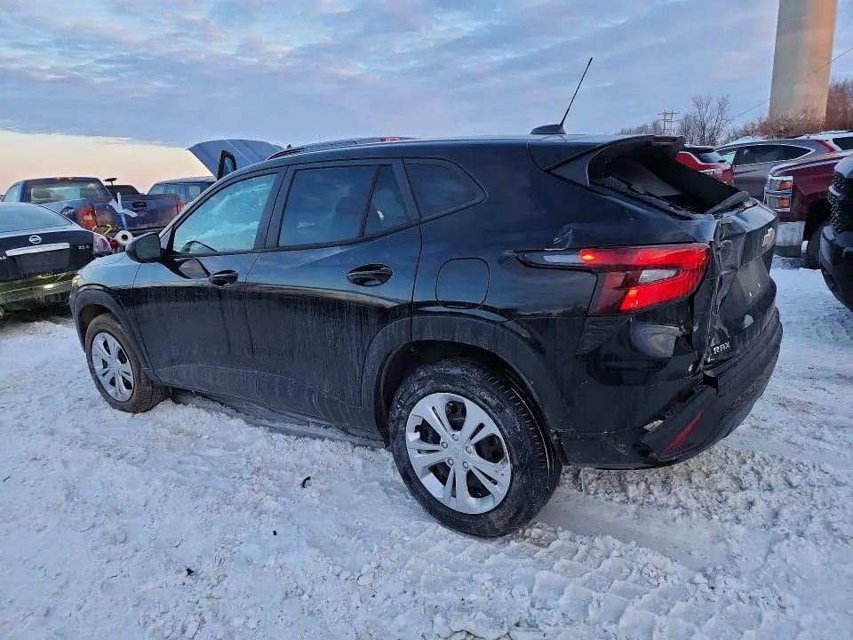 2024 CHEVROLET TRAX LS  