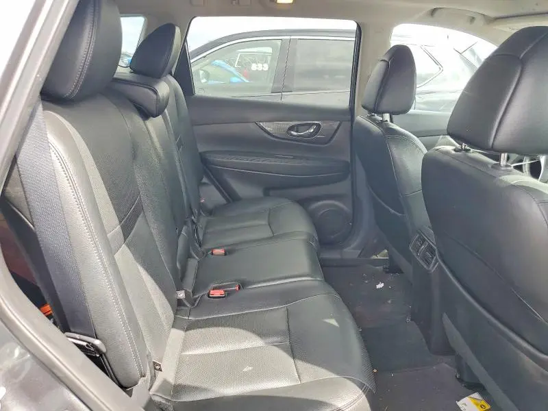 2016 NISSAN ROGUE SL  
