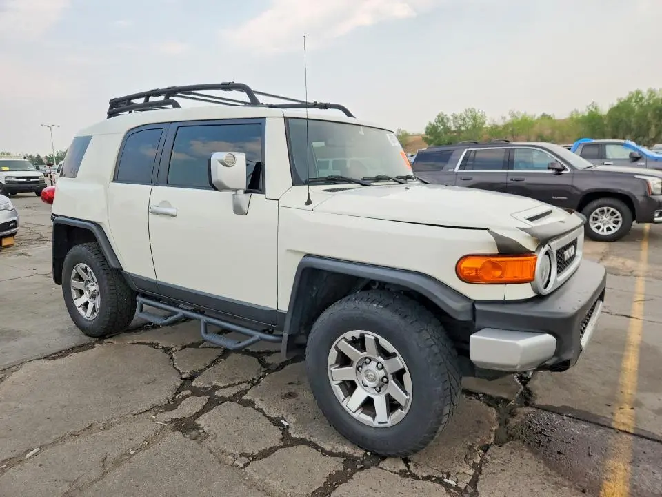 2014 TOYOTA FJ CRUISER BASE  